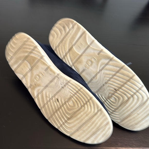 UGG Men's Navy Suede chukka boots shoes - Picture 6 of 8